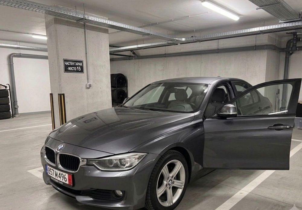 BMW 318D F30.