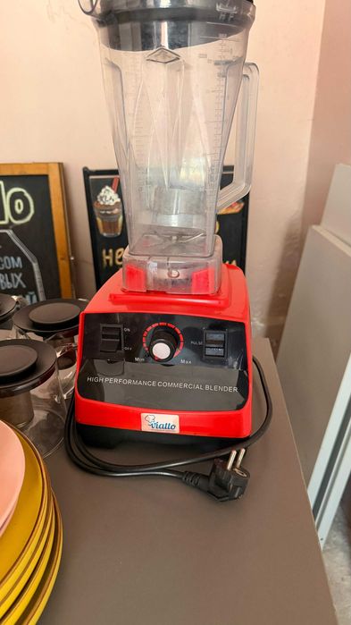 Блендер настольный VIATTO VBL-1350