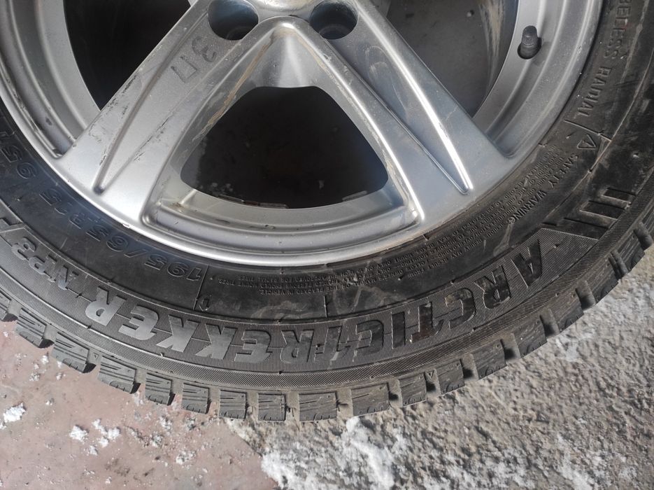 Комплект новой резины MAXXIS с дисками