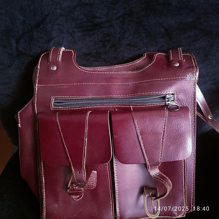 Чанти от естествена кожа