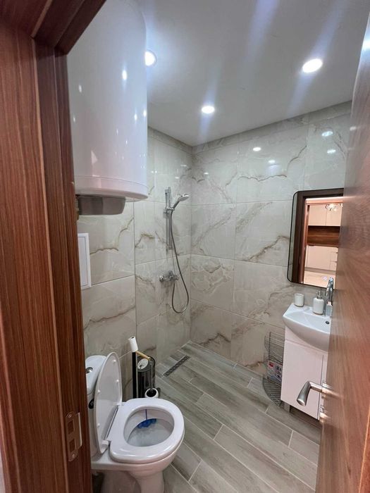 Двустаен имот в кв.Малинова долина