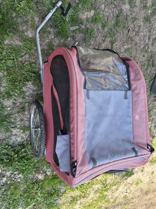 Vând Cărucior pentru bicicleta