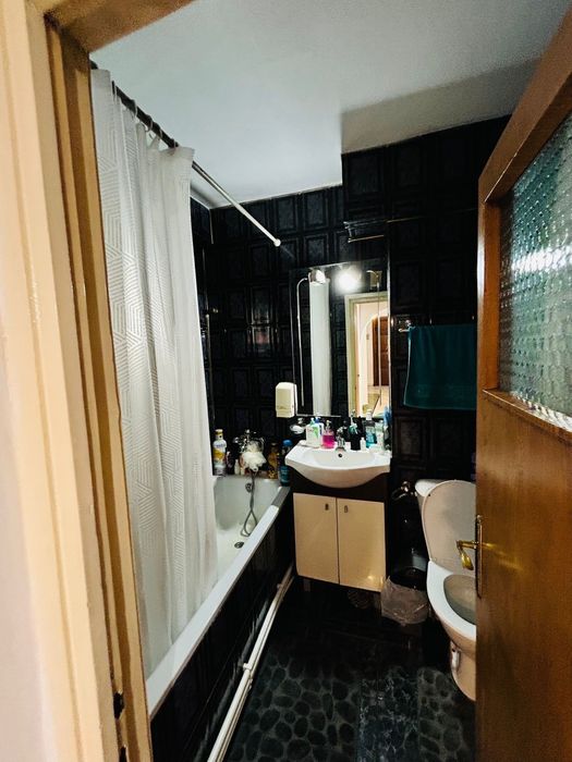 Inchiriez apartament Valea Rosie