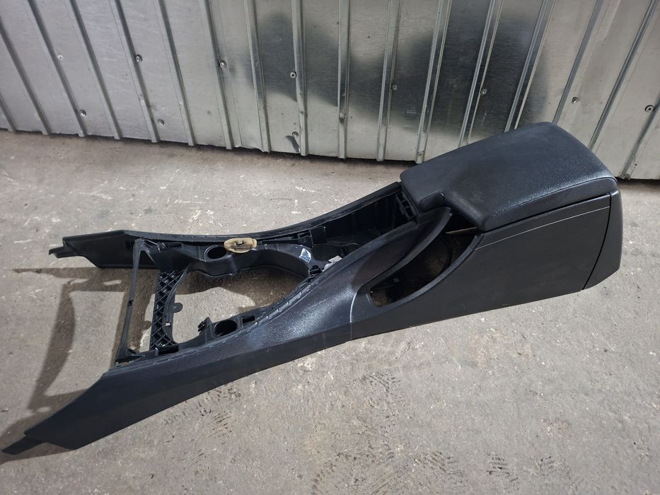 Cotiera consola centrala BMW E90 E91 E92 E93