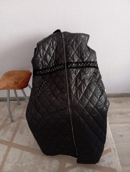 Продам новую жилетку