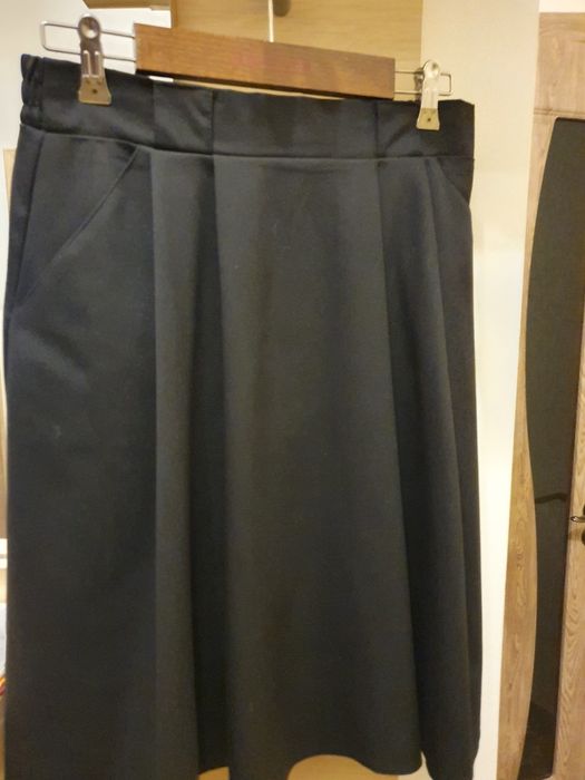 Две чёрные юбки 46-48 р