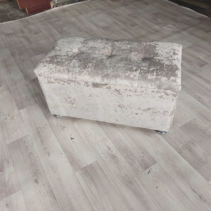 продам банкетку пуфик .