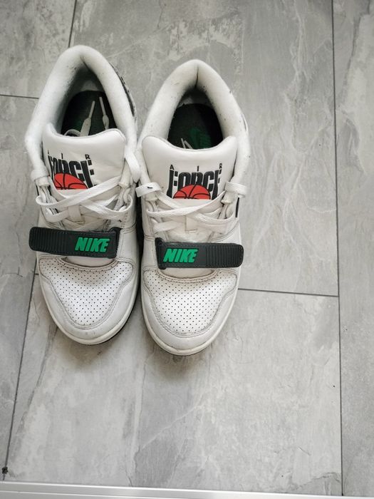 Vând adidași Nike Air Alpha force