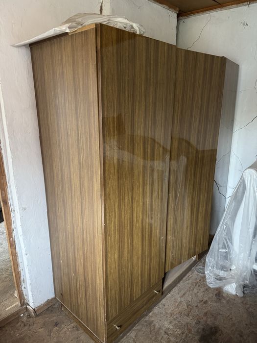 Шкаф, диван, сервант, кресло