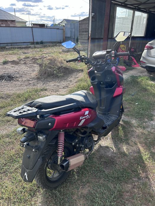 Продам скутер TANK 165 куб