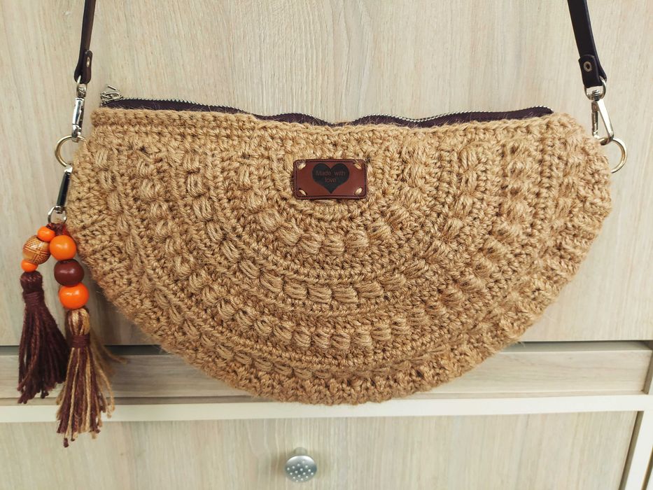 Плетени дамски чанти през рамо от юта