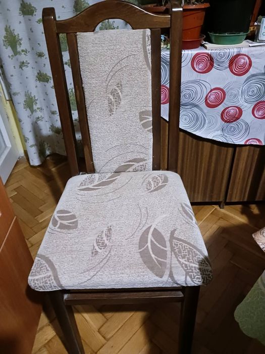 Разтегателна маса, троянска мебел.