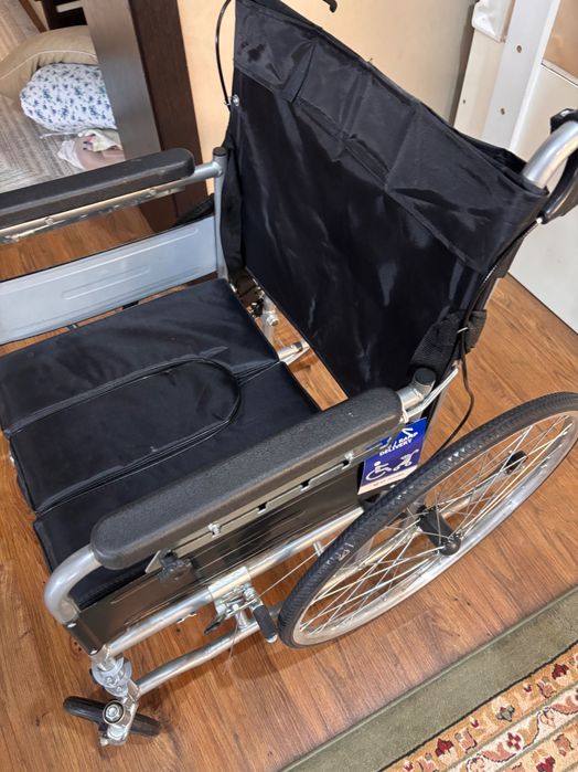 Коляска инвалидная, есть дополнительная спинка