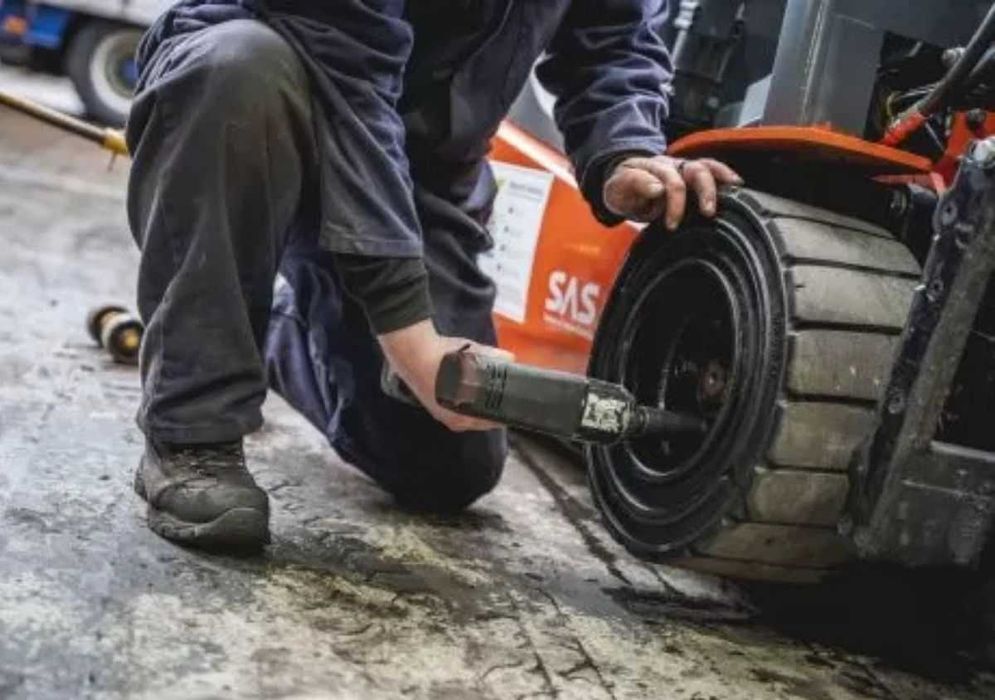 Ремонт / Сервиз на мотокари и друга подемно-транспортна техника