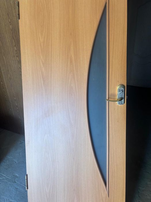 Межкомнатные двери б/у