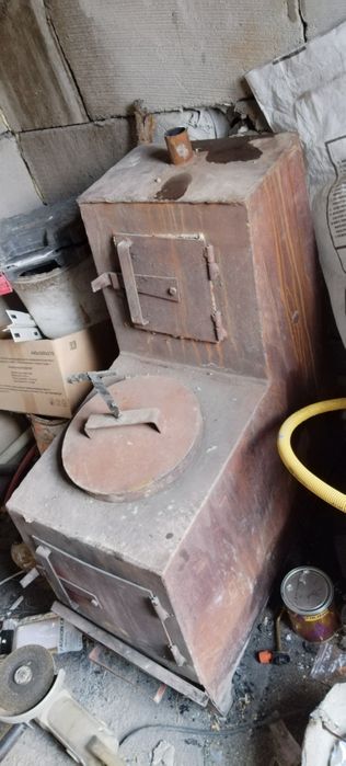 Продаю печку сапог с дымоходом