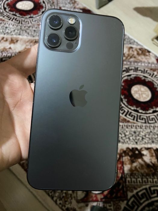 Vand  sau schimb iphone 12 pro  128gb 78 sanatate pret 12 mil
