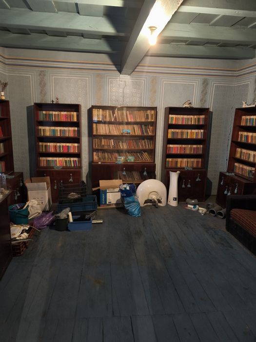 Vând cărți de colectie