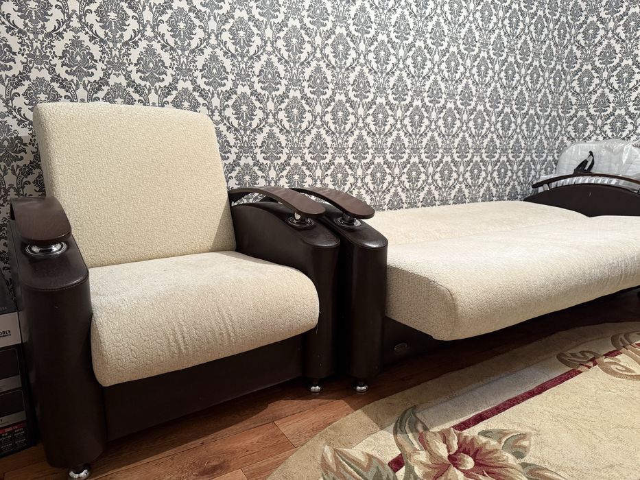 Продам диван в хорошем состоянии