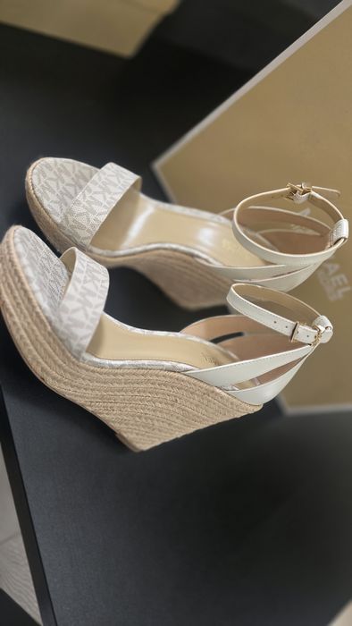 Босоножки, танкетки Michael Kors, Massimo dutti