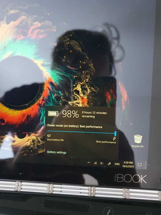 Lenovo Yoga BOOK Win 10 Pro - без следни от употреба