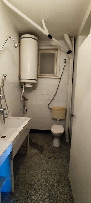 Отдава апартамент и гараж под наем