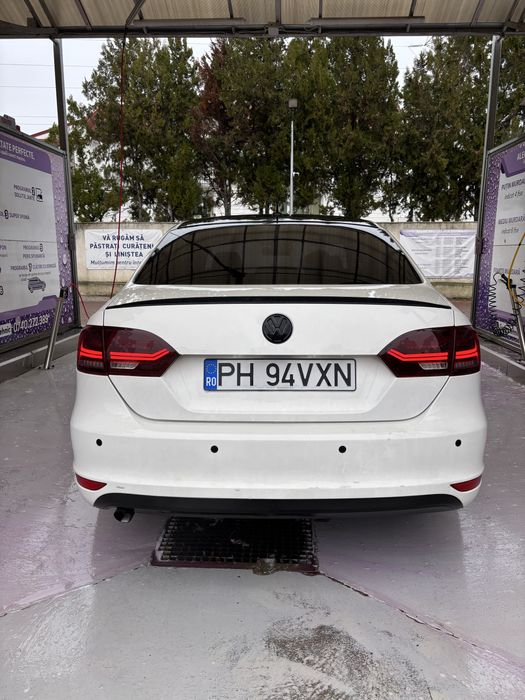 Volkswagen Jetta 1.6 TDI 105 cp