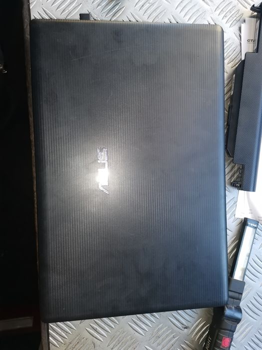 Лаптоп ASUS X55C ЗА Части!!!