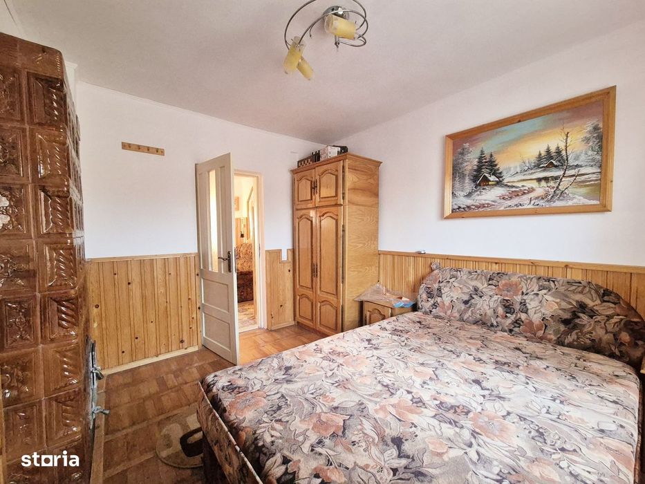 Casă din cărămidă și teren generos, comuna Dobreni