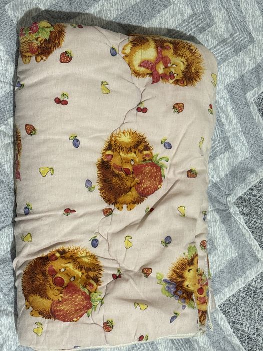 Отдам детское постельное белье и одеяло