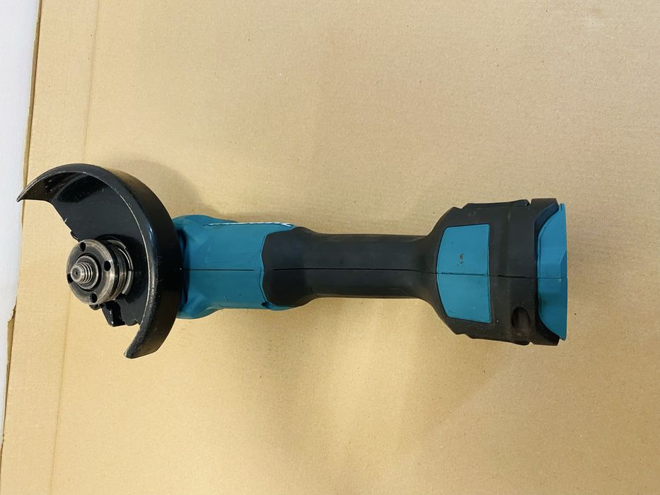 Flex Makita DGA504