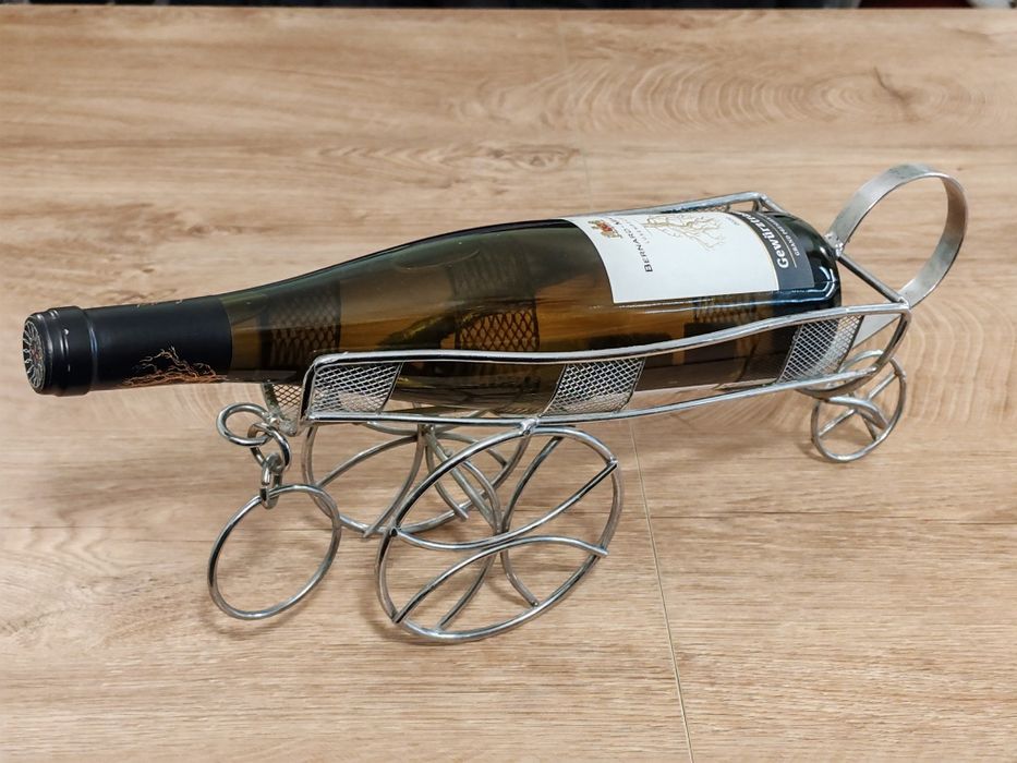 Декоративна поставка за вино метална