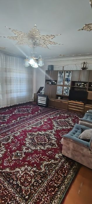 Srochna uchastka sotiladi 10 sot