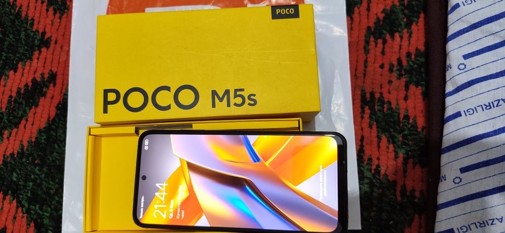 Xiaomi Poco m5 s