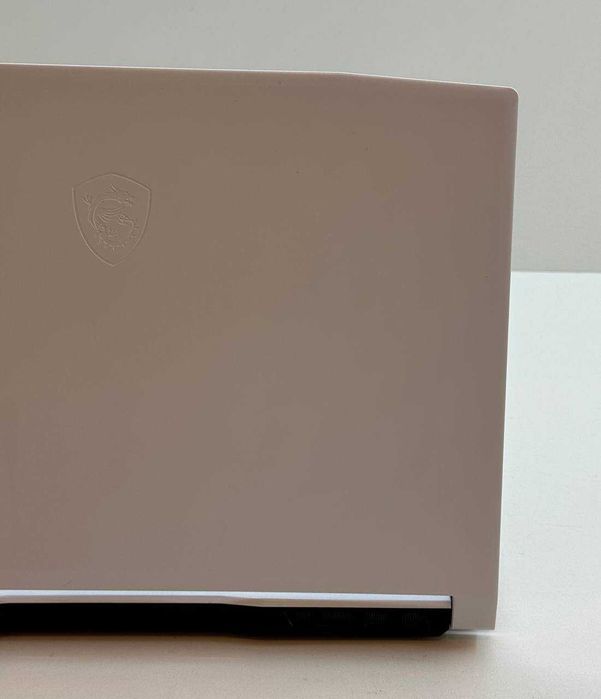 Msi SWORD 15 — i7 - 11800H / DDR 8GB / RTX 3050Ti 4GB