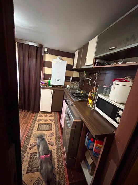 Vând apartament cu două camere decomandat