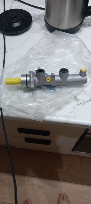 Главный тормозной цилиндр