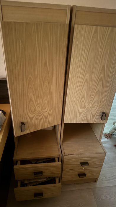 Продаю прикроватные тумбы- шкафчики