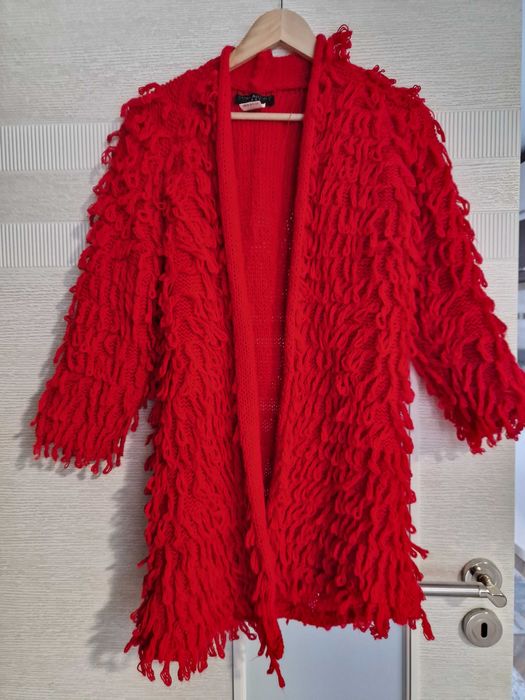 Нова  жилетка в червено