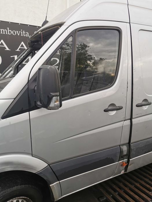 Dezmembrez Mercedes Sprinter 313 w906 2.2 euro 5 OM651 Usi/Capota/Far