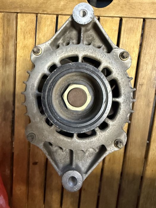 Продавам алтернатор Delphi от Opel Astra G 1999 хечбек 1.6 бензин 101к