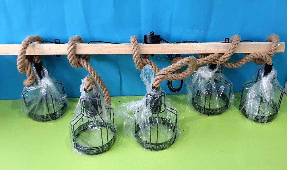 Висяща полилей винтидж ретро рустик дървена висяща черен метал 220