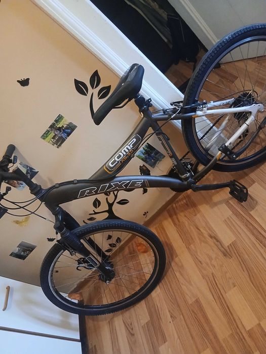 Bicicleta de vânzare