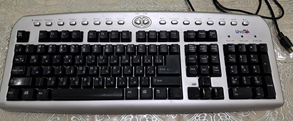 Клавиатура сотилади