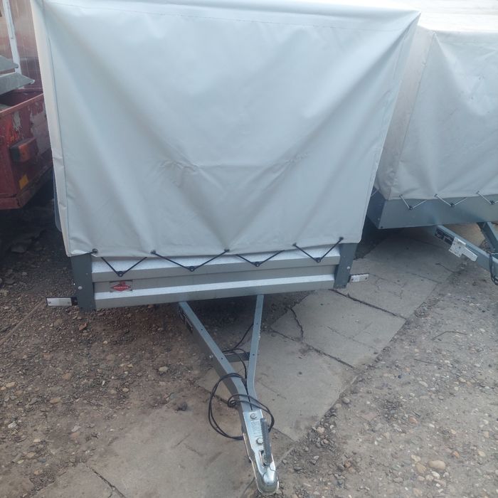 Remorcă Stema 750 kg