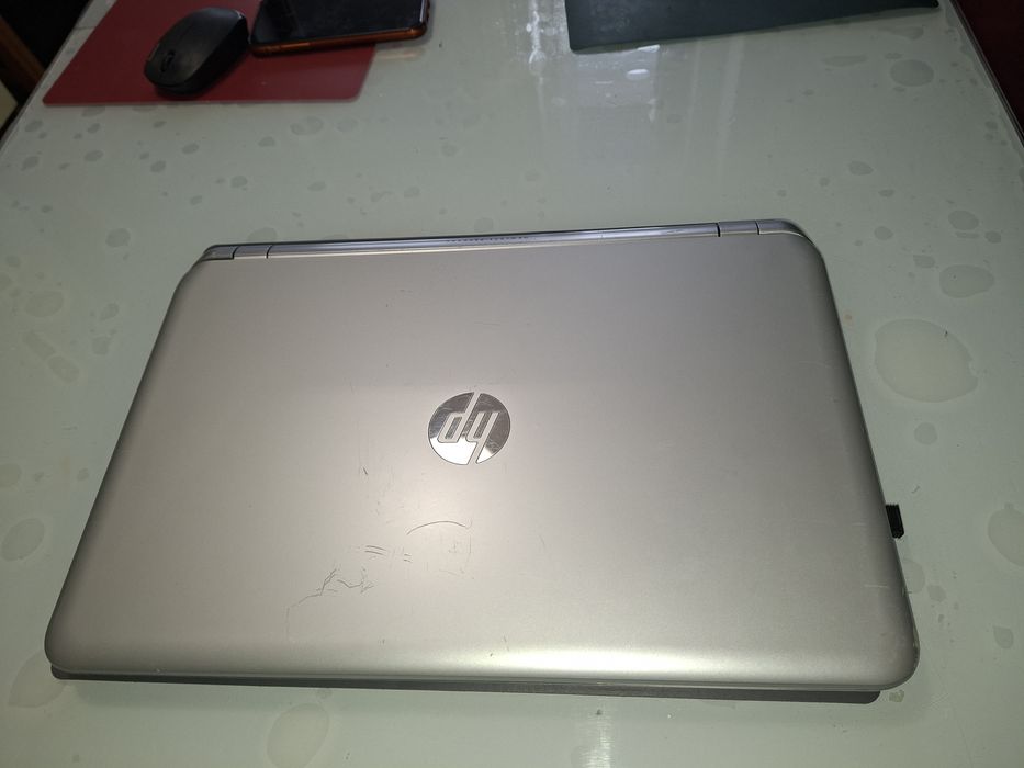 HP Pavilion 15,Dual Graphic dedicat 3 gb, 1.000 gb, 8 gb ram,Bluetooth