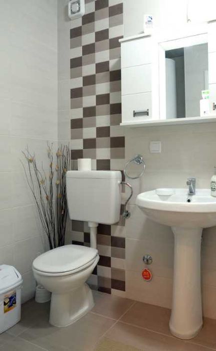 Дава се под наем Двустаен апартамент в Пловдив, Остромила - 65 кв.м за 270.3 € - Снимка #2