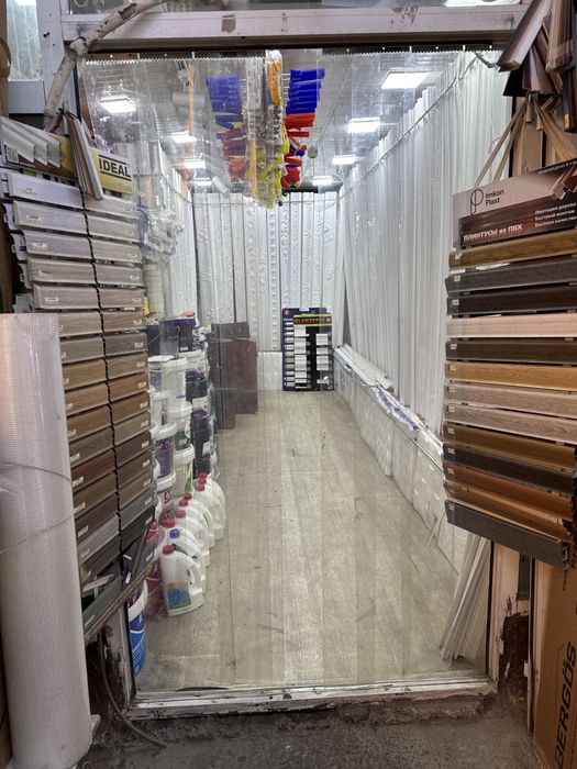 Klyonka lenta salafan  eshiklaga qoyiladi tayyorlab beramiz karnizlari