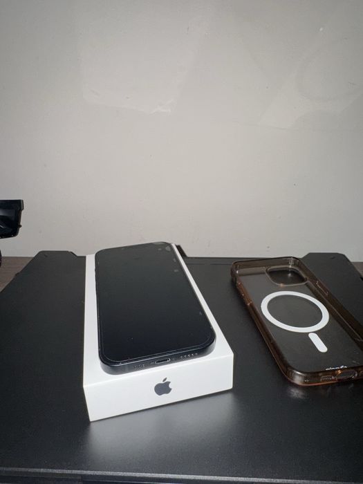 iPhone 14 128GB Midnight – Cutie, Baterie 85%, Cadou Husă MagSafe + Folie