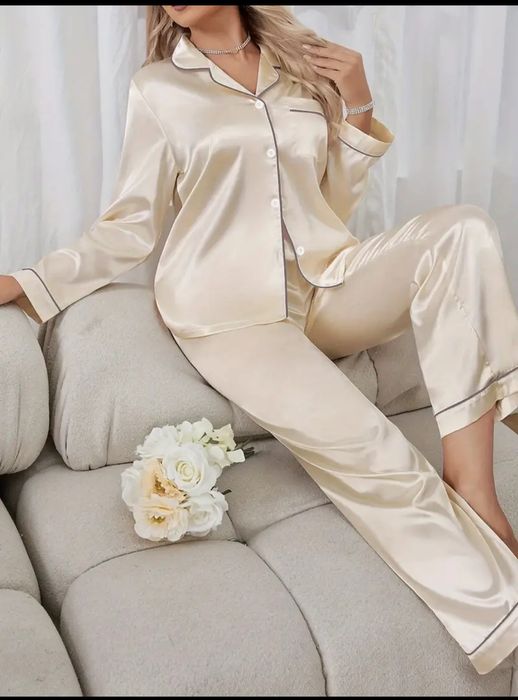 Pijama satin culoarea Champagne